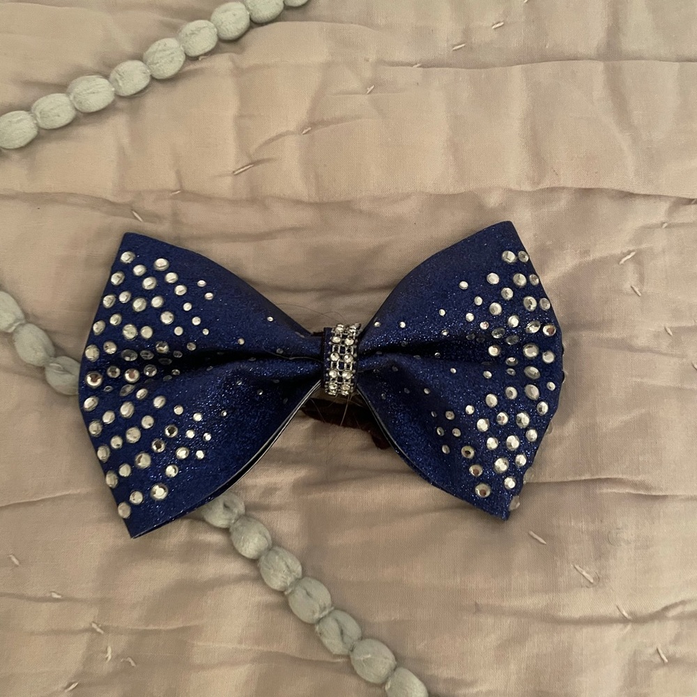 cheer bow